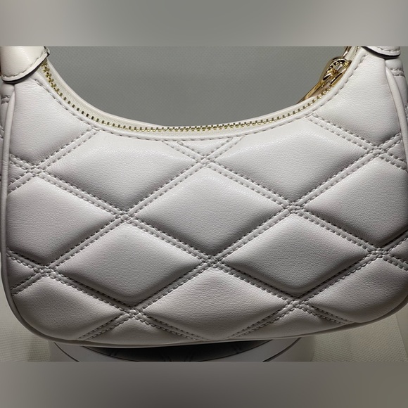 MICHAEL KORS MINI ZIP POUCHETTE NWT WITH GOLD STUDDED/MK HARDWARE CHAIN STRAP. - Picture 4 of 12